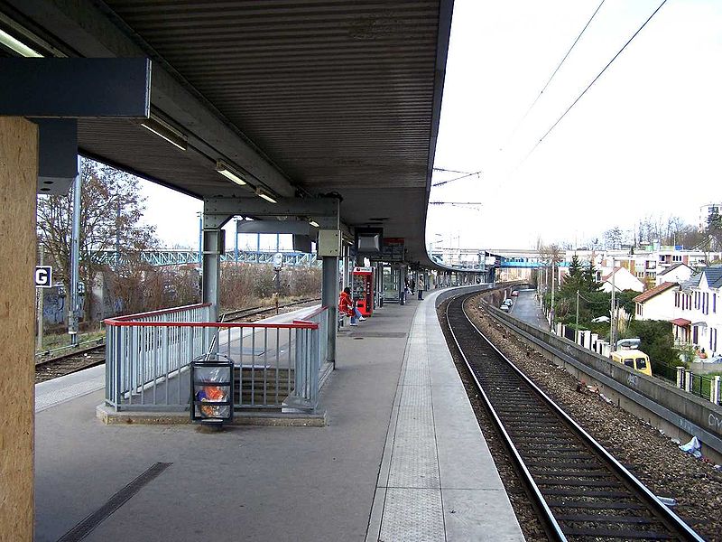 800px-Conflans_Gare_Fin_d_Oise2.jpg