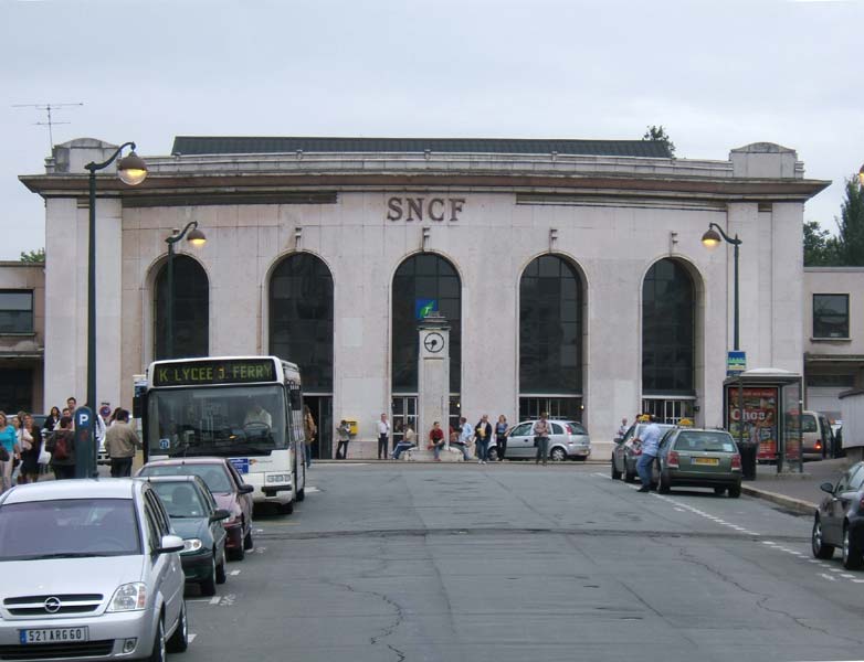 Aménagement du pôle de Versailles Chantiers 1ère phase pour 2011